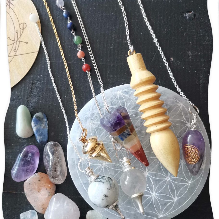 utilisation d’un pendule divinatoire pour poser une question